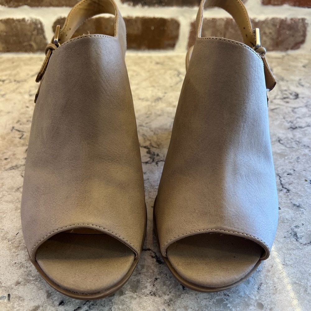 🌸 Naturalizer N5 Comfort Women's Tan Heeled Shoes 🌸